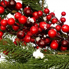 Венок "Еловый ягодный" (001NF)