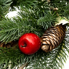 Венок "Еловый с ягодами и шишками" (007NF)