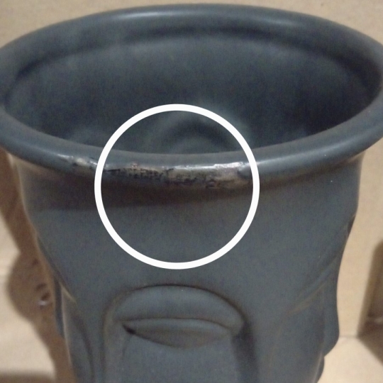УЦІНКА Керамічна ваза "Лице" чорна 20.5 см (Стерта краска по краю вази) (00BR-8723-002)