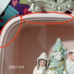 УЦІНКА Статуетка "А ось і Санта!", 15 см.(Не світить,сліди плісняви,пошрябане,отвір) (00BR-2007-101)