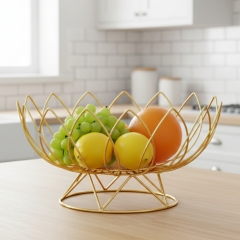 Фруктовница "Лотос", золотая, 26 * 14 см СПАСЕННАЯ ПОЗИЦИЯ (9282-013)