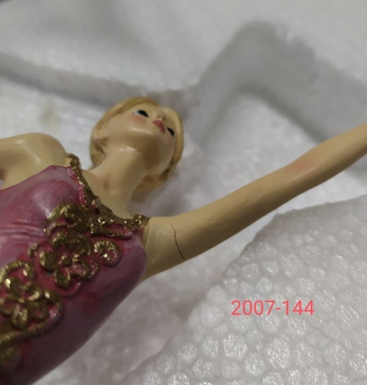Статуетка "Повітряна  танцюристка" (Тріщина на нозі, або руці, або дефект заливки) (00BR-2007-144)