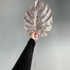 Декоративная ветка "Блеск монстеры" (6018-027)