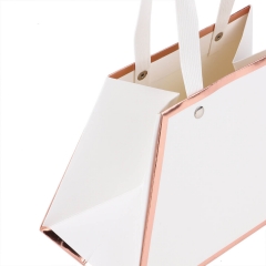 Коробка для цветов "Сумочка" 211310, белая (8916-009-1)