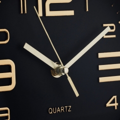 Часы "Моментум", черно-золотые, 20 см (2016-010)