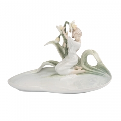 Блюдо "Дівчина з нарцисом" (23 * 13 см) (20314AA)