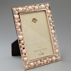 УЦІНКА Фоторамка "Перлини" (15*20 см, ф - 10*15 см) (Погнута рама,невеликі дефекти рами,потертості) (00BR-014V)