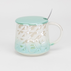 Кружка з кришкою та ложечкою "Бантик", 400 мл * Рандомний вибір дизайну (19297-023)