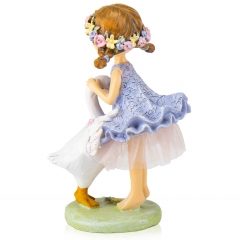 Фигурка "Девочка с лебедем", 17,5 см (6013-035)