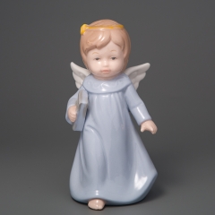 Фарфоровая фигурка "Ангелочек" (13 см) (011D)