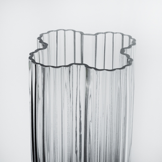 УЦІНКА Ваза "Пелюстки чистоти", 25 см (Тріщина в середині скла у верхній частині вази ) (00BR-9099-006)