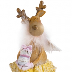 Фигурка "Олененок со сладостями" 17,5 см (6014-076)