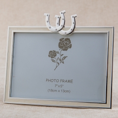 Фоторамка "Підковки" (19*19, ф - 18*13 см) (250N)