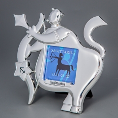 Фоторамка "Стрелец" (13 см) Плохая упаковка, микроцарапины, черные точки (315N)