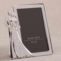 УЦІНКА Фоторамка "Молодята" (16*17 см) (Потертості,злазить краска,тріщини на напиленні) (9965-4)