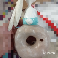 Фигурка "Кролик с пончиком", 20 см (00BR-6013-039/1)